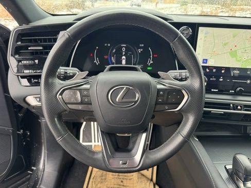 Used 2023 Lexus RX 500h F Sport image 13
