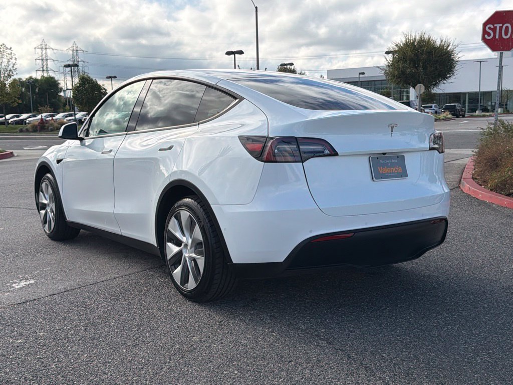 Used 2021 Tesla Model Y Long Range AWD/4WD image 10