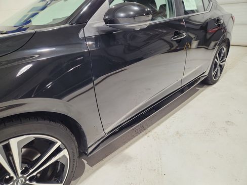 Used 2022 Nissan Sentra SR w/ SR Premium Package image 21