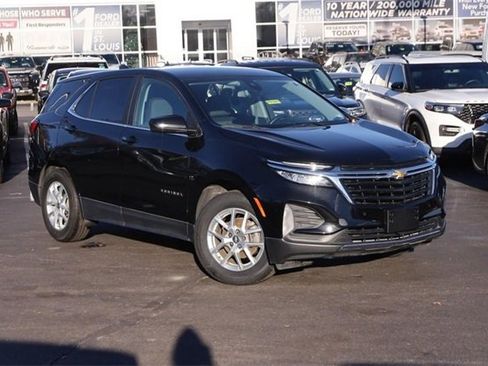 Used 2024 Chevrolet Equinox LT image 2