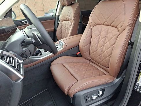 Certified 2026 BMW X7 xDrive40i AWD/4WD image 8