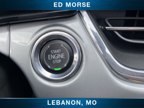 Certified 2025 Chevrolet Trax LT w/ LT Convenience Package FWD image 17