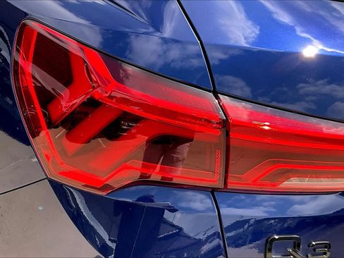 Used 2025 Audi Q3 2.0T Premium w/ Convenience Package AWD/4WD image 28