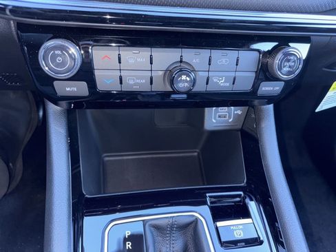 New 2026 Jeep Compass Latitude image 24