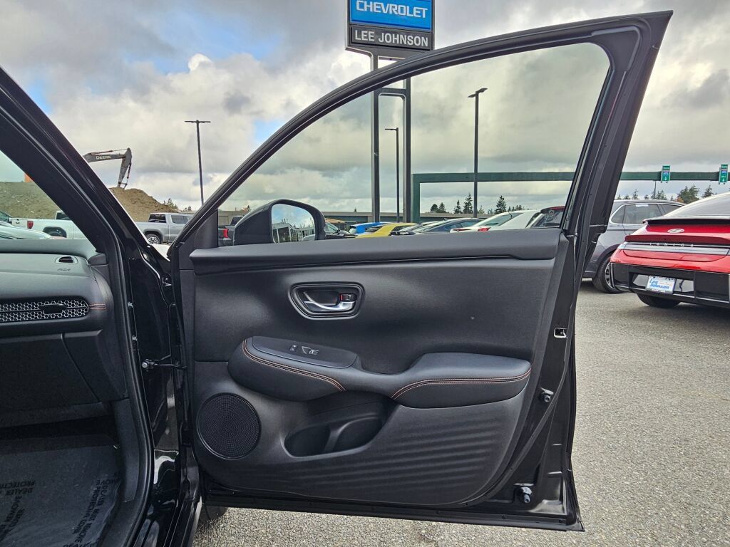 Used 2023 Honda HR-V Sport image 31