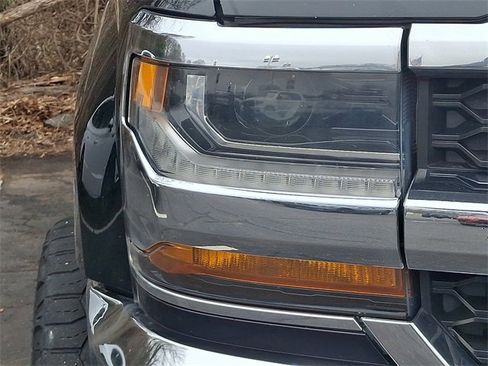 Used 2018 Chevrolet Silverado 1500 LT image 6