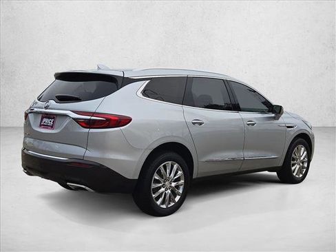 Used 2021 Buick Enclave Premium w/ Sun and Sites Package image 5