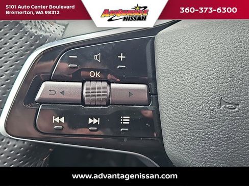 Used 2023 Nissan Ariya AWD image 12
