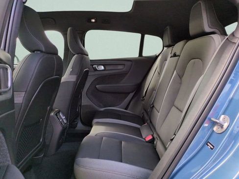 Used 2024 Volvo C40 Recharge Core w/ Climate Package image 10