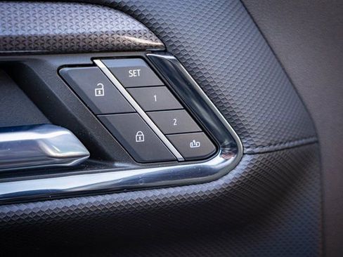 Used 2024 Chevrolet Silverado 1500 ZR2 w/ Technology Package image 18