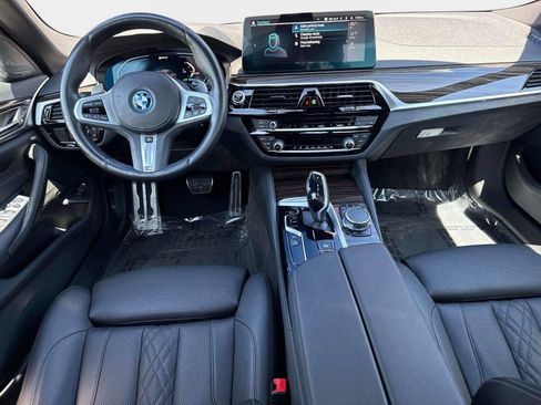 Used 2023 BMW 530e w/ M Sport Package RWD image 34