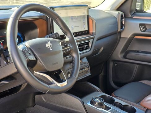 Used 2025 Ford Bronco Sport Outer Banks w/ Outer Banks Tech Package+ image 14