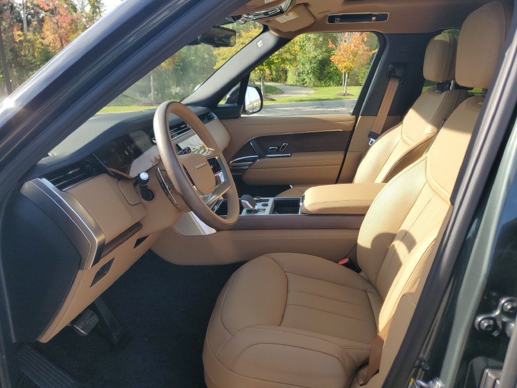 New 2027 Land Rover Range Rover Long Wheelbase SE AWD/4WD image 11