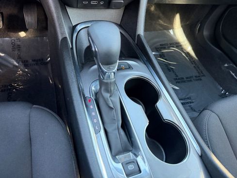 Used 2024 Chevrolet Malibu LT image 28