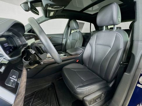 Used 2020 Audi Q8 Prestige image 10