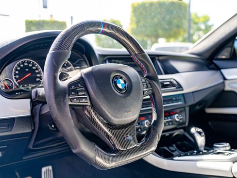 Used 2014 BMW M5 RWD image 12