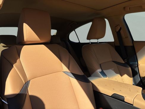 Used 2025 Lexus ES 300h w/ Premium Package image 24