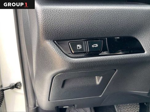 Certified 2024 Lexus NX 250 FWD w/ Towing Package (2000 Lbs) image 33