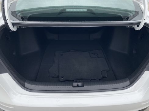 Certified 2025 Honda Accord SE image 12