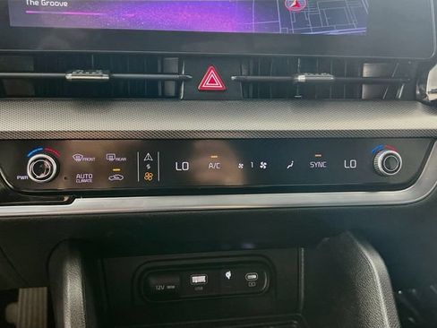 Used 2024 Kia Sportage SX FWD image 23