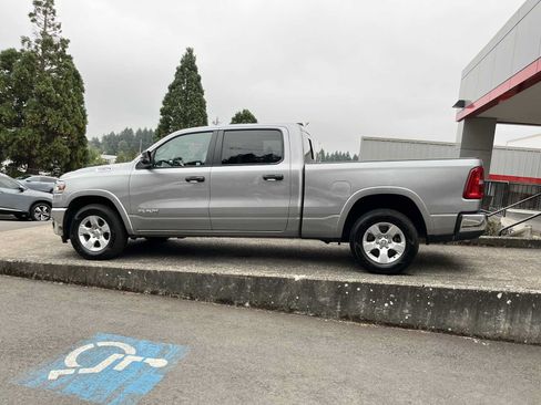 Used 2025 RAM 1500 Big Horn AWD/4WD image 6