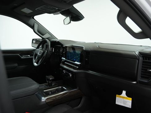 New 2026 GMC Sierra 1500 Elevation image 14