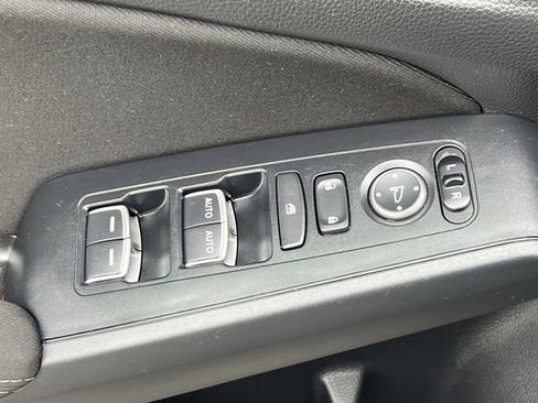 Used 2023 Honda Civic LX image 12