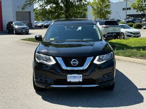 Used 2017 Nissan Rogue S AWD/4WD image 2