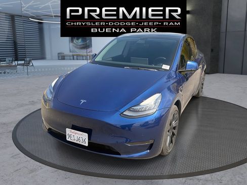 Used 2021 Tesla Model Y Long Range AWD/4WD image 1