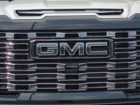 Used 2025 GMC Sierra 2500 Denali Ultimate AWD/4WD image 48