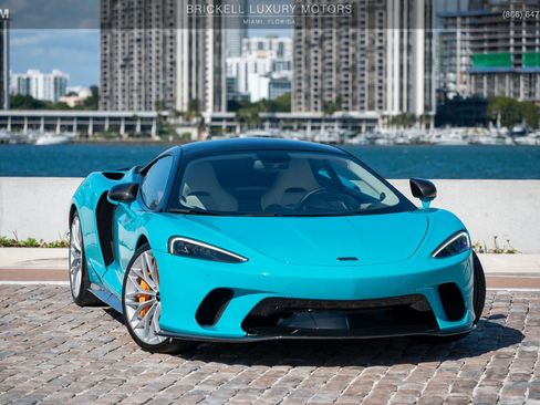 Used 2023 McLaren GT image 2