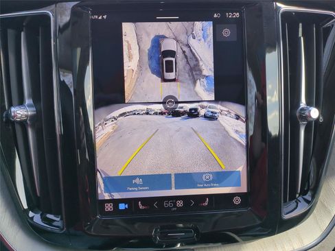 New 2026 Volvo XC60 B5 Plus w/ Climate Package image 12