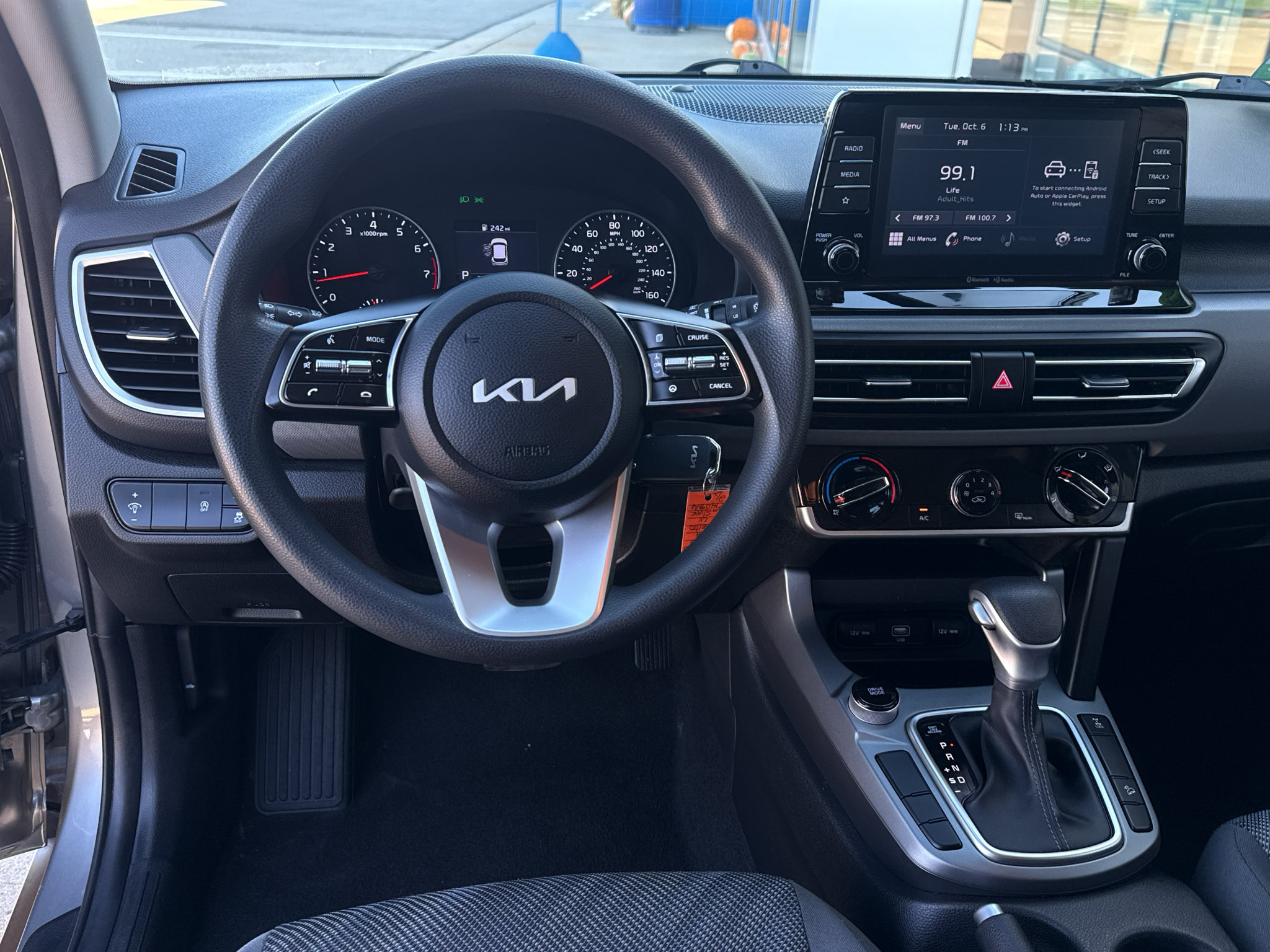 Used 2023 Kia Seltos LX AWD/4WD image 10
