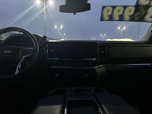 Used 2023 Chevrolet Silverado 1500 LT image 12