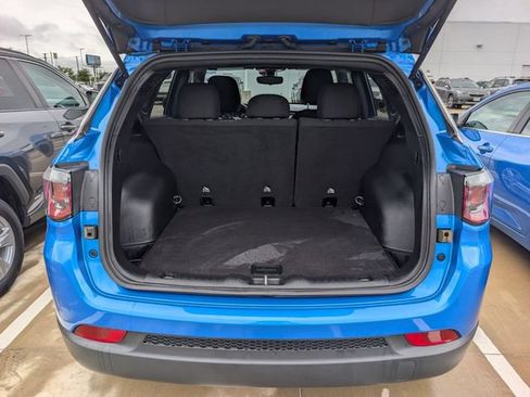 Used 2023 Jeep Compass Sport AWD/4WD image 28