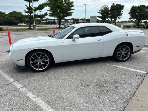 Used 2022 Dodge Challenger GT RWD image 17