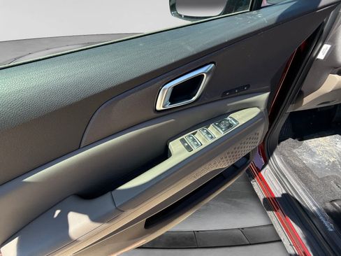 New 2026 Kia Carnival EX FWD image 10
