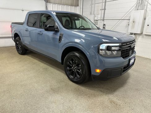 Used 2024 Ford Maverick Lariat w/ Black Appearance Package image 3