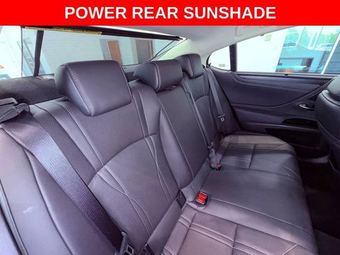 Used 2024 Lexus ES 300h Ultra Luxury w/ Accessory Package (Z2) FWD image 18