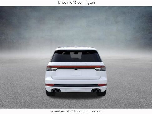 New 2026 Lincoln Aviator AWD w/ Jet Appearance Package image 6