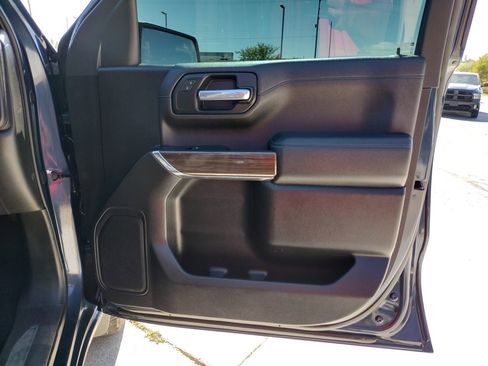 Used 2022 Chevrolet Silverado 1500 LT image 21