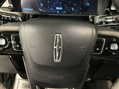 Used 2023 Lincoln Corsair AWD w/ Equipment Group 101A image 11