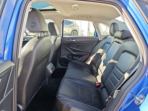 Used 2024 Volkswagen Jetta SEL image 9