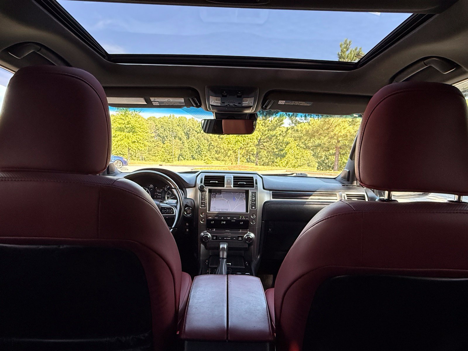Used 2021 Lexus GX 460 Premium w/ Accessory Package AWD/4WD image 34