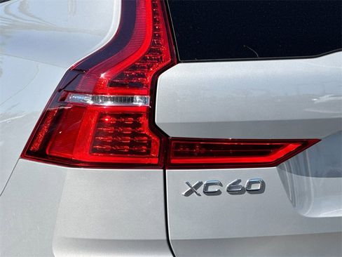 Certified 2023 Volvo XC60 B5 Plus image 26