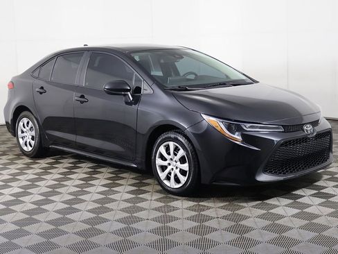Used 2021 Toyota Corolla LE FWD image 41
