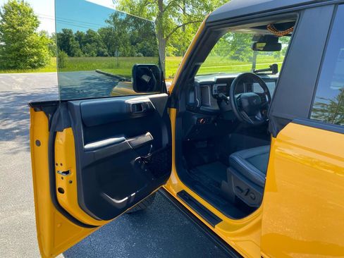 Used 2021 Ford Bronco First Edition AWD/4WD image 10