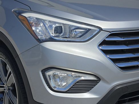 Used 2016 Hyundai Santa Fe SE w/ Option Group 02 image 9