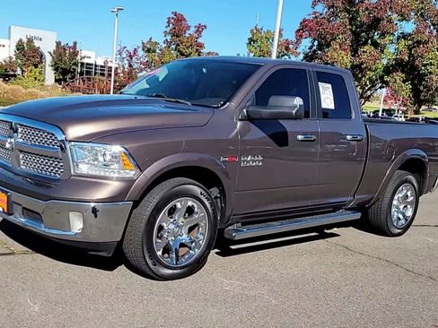 Used 2018 RAM 1500 Laramie w/ Convenience Group image 4