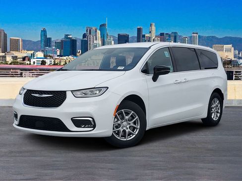 New 2026 Chrysler Pacifica Select image 2